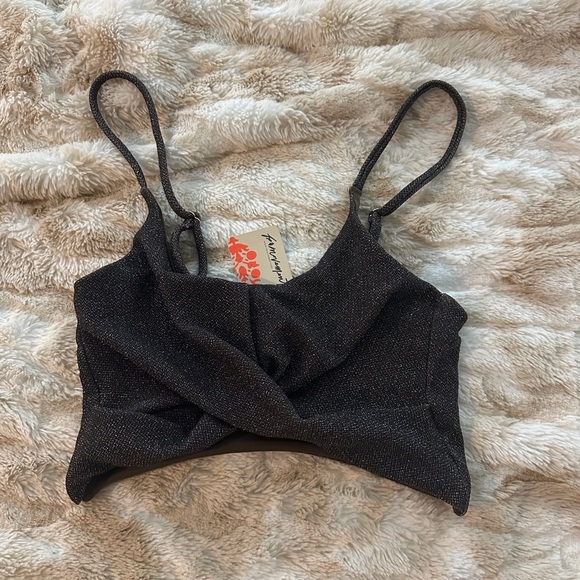 NWT Beach Riot Kenzi Bikini Top Only - Picture 6 of 9